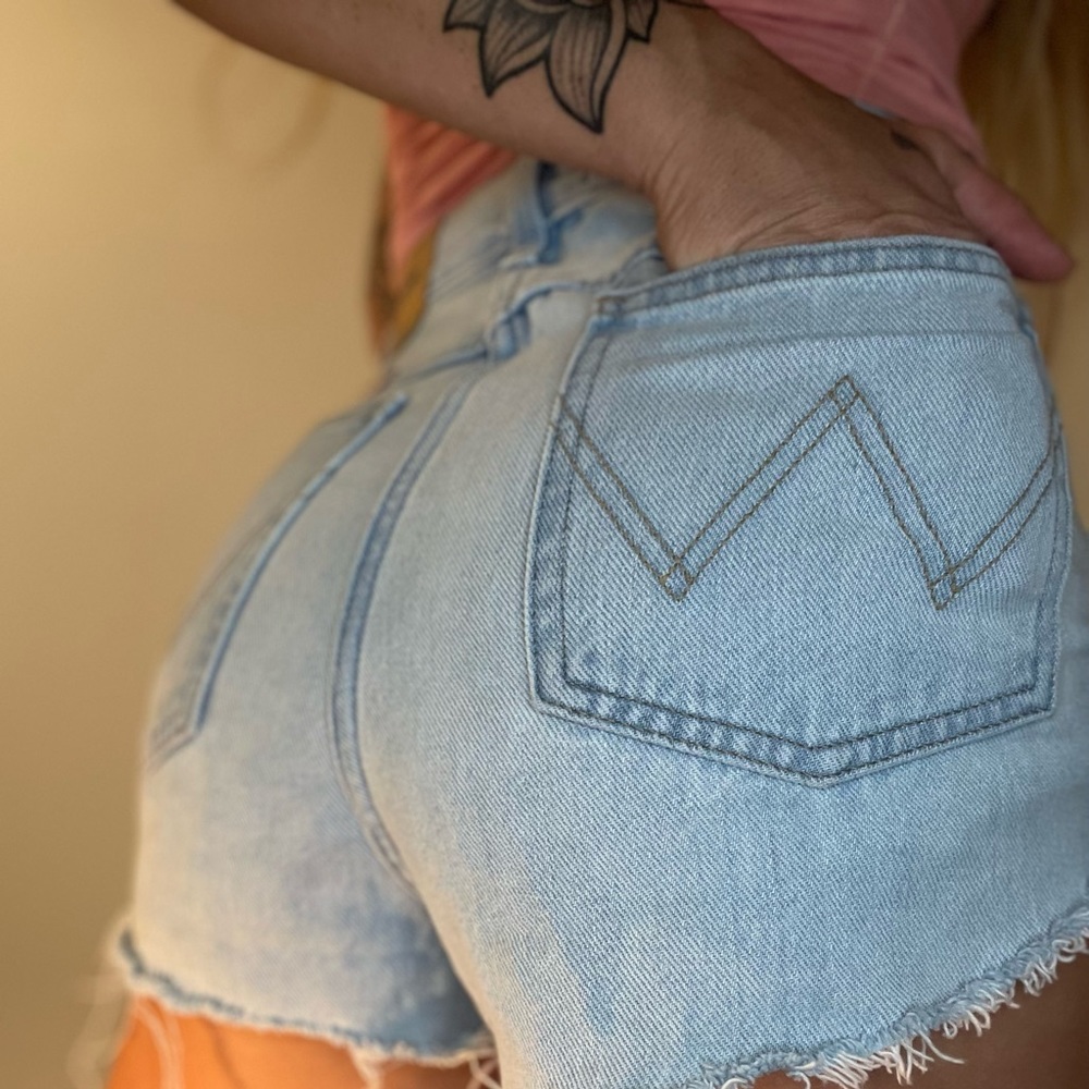 Wrangler Denim Shorts size 26